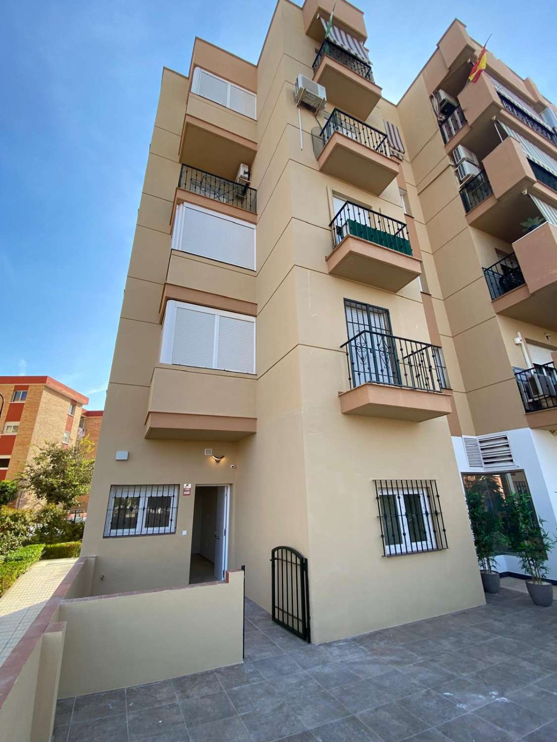 2 bedroom apartment for sale with large terrae